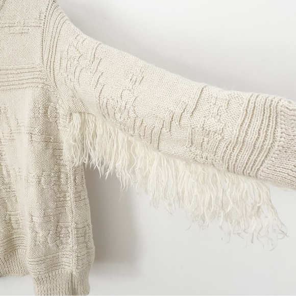 Hand made in Peru 100% baby Alpaca wool sweater with fringed sleeves in ivory - Picture 6 of 14